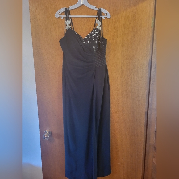 VINTAGE Formal Gown - Picture 1 of 5